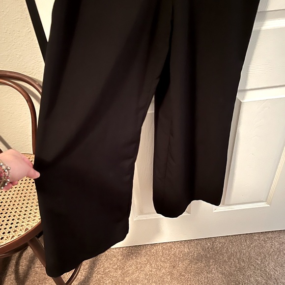 🖤Forever 21 Black Cut Out Wide Leg Classic Fun Evening Jumpsuit Size Large L🖤 - Picture 5 of 8